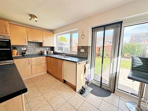 Kitchen- click for photo gallery